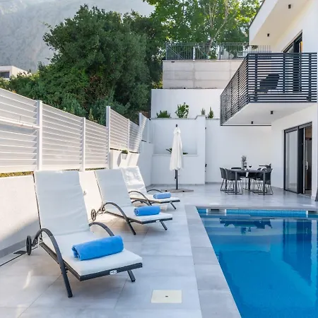 Andro * Makarska